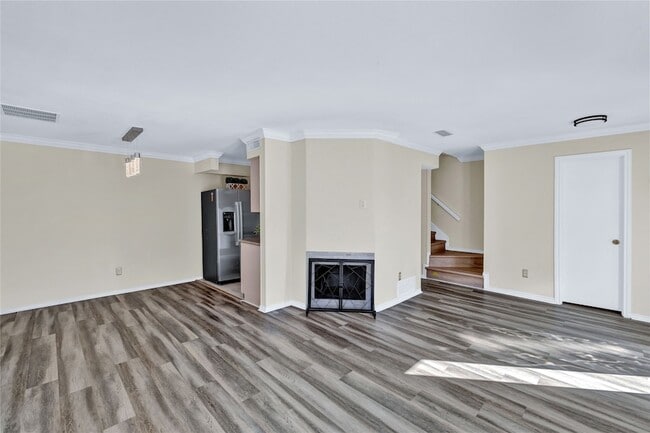 Building Photo - 2640 Custer Pkwy