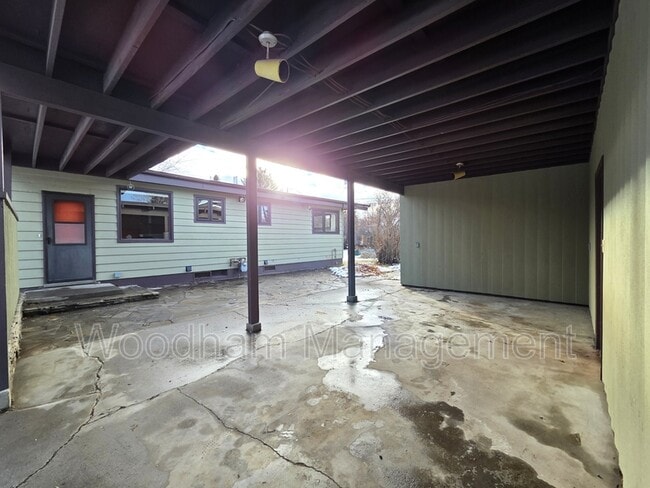 Building Photo - 621 S 14th Ave