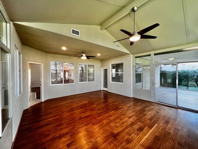 Building Photo - 11116 Southwales Ct