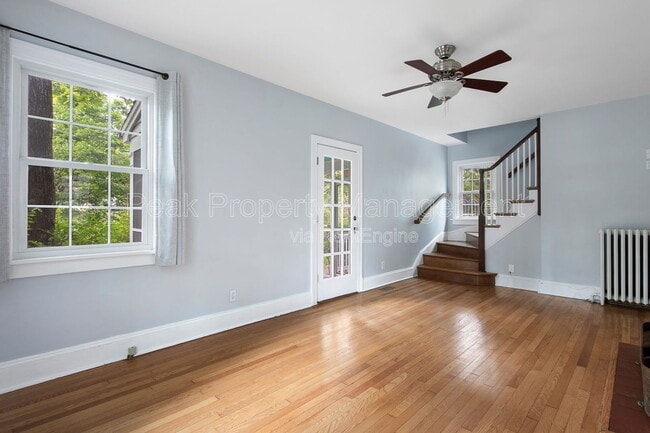 Building Photo - 1500 Cedar Ln