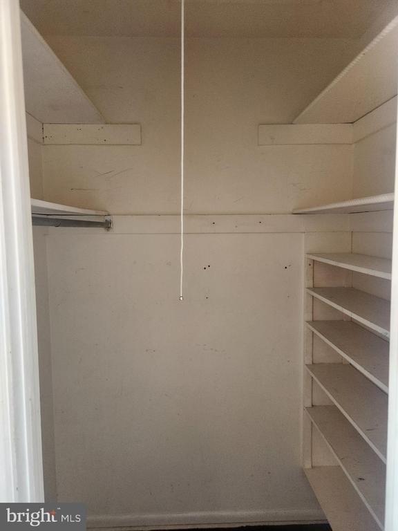 Building Photo - 228 Erica St