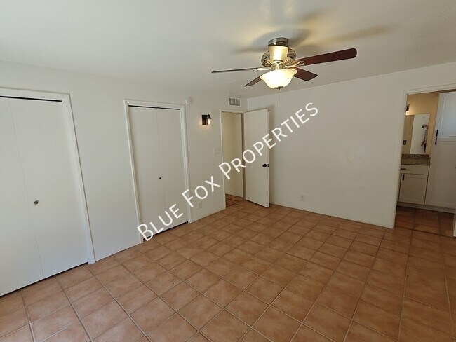 Building Photo - 2781 W Calle Carapan