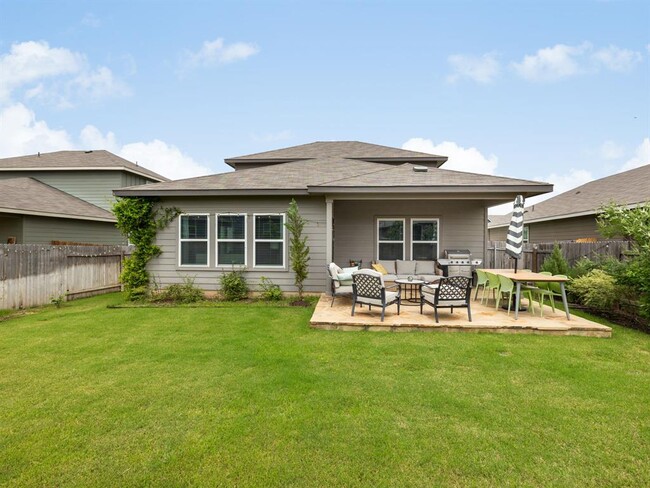 Building Photo - 2810 Dell Hollow Dr