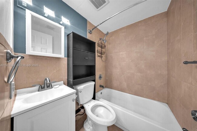 Building Photo - 1853 SW 17th St