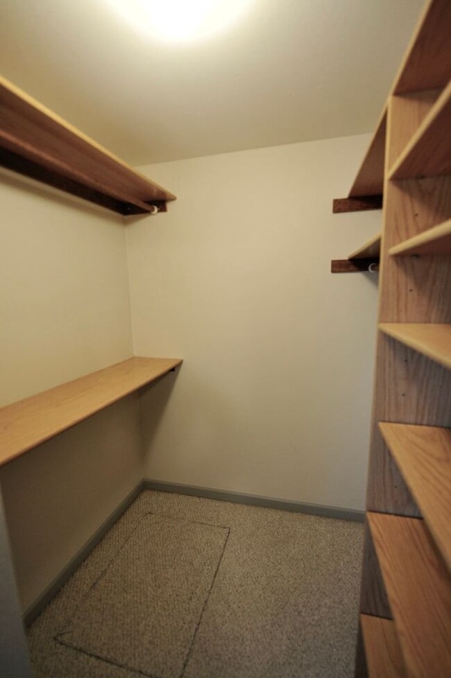 Building Photo - 2 bed 2 bath Hayden rancher duplex