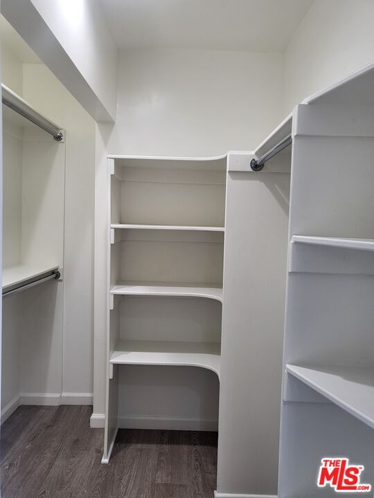 Building Photo - 2754 W 12th St