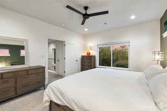 Building Photo - 22218 Briarcliff Dr