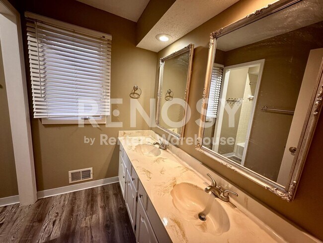 Building Photo - 13808 Frontier Ln