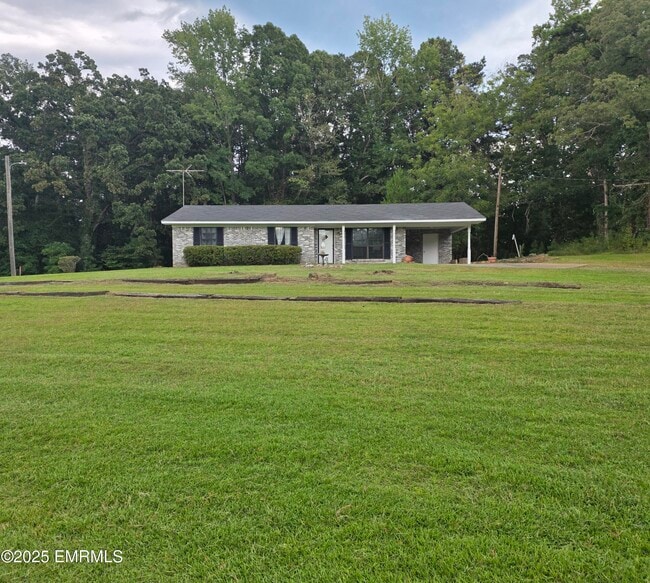 Primary Photo - 2178 Campground Rd