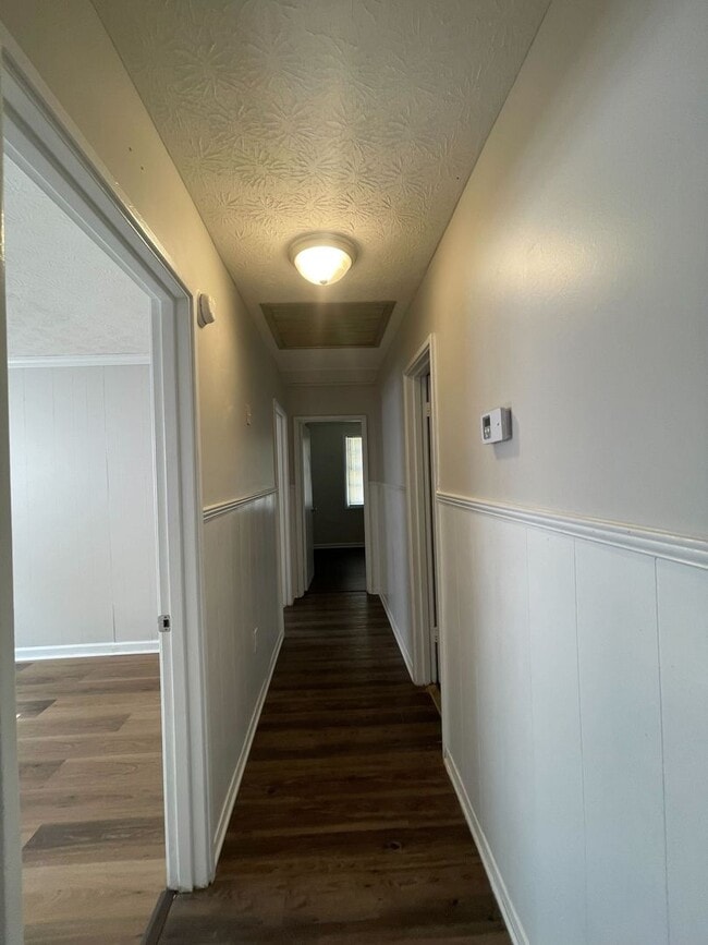 Building Photo - 3465 Dundale Rd