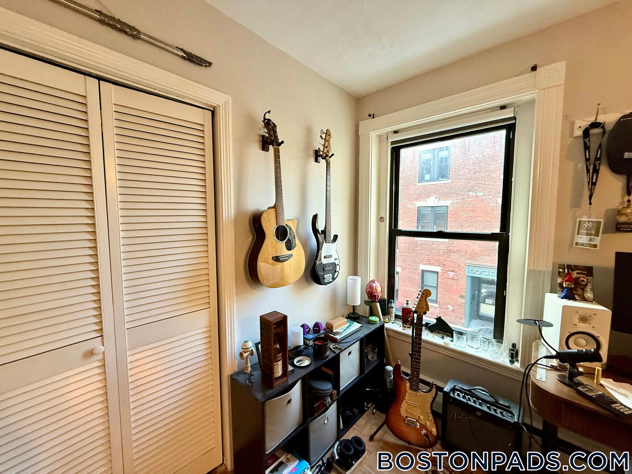 Building Photo - 1526 Tremont St