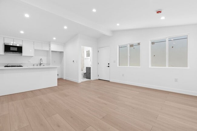 Building Photo - 10943 Christine Way