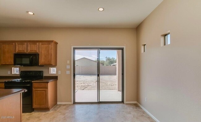 Building Photo - 13741 W Port Royale Ln