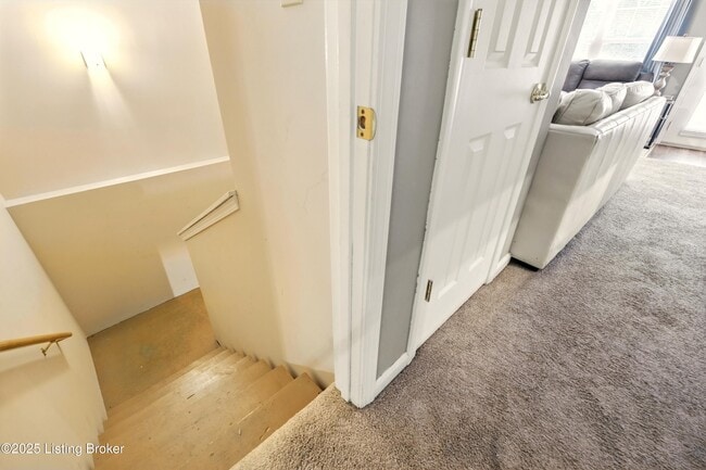 Building Photo - 225 Crescent Hill Pl