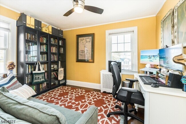 Building Photo - 398 Elmwood Ave