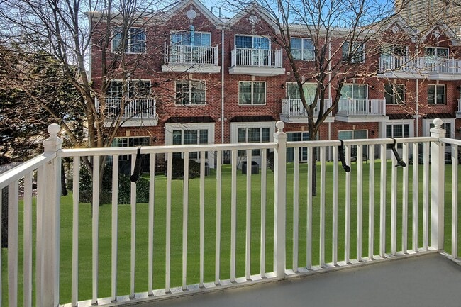 Building Photo - 137 Abbie Ct