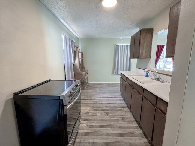 Building Photo - 175 Deer Creek Rd