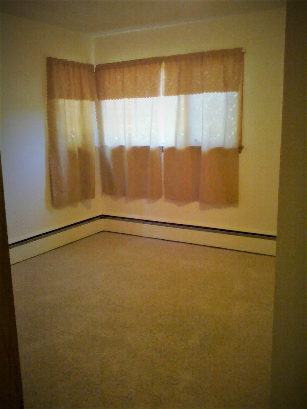 Building Photo - 1420 W Koch St