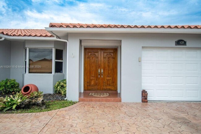 Building Photo - 1626 SW 139th Ave