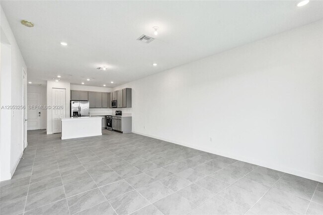 Building Photo - 3783 Harborside Ave