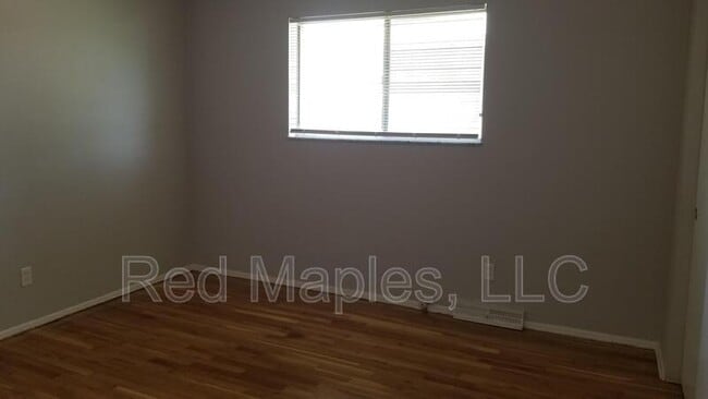 Building Photo - 4050 Esseldale Dr