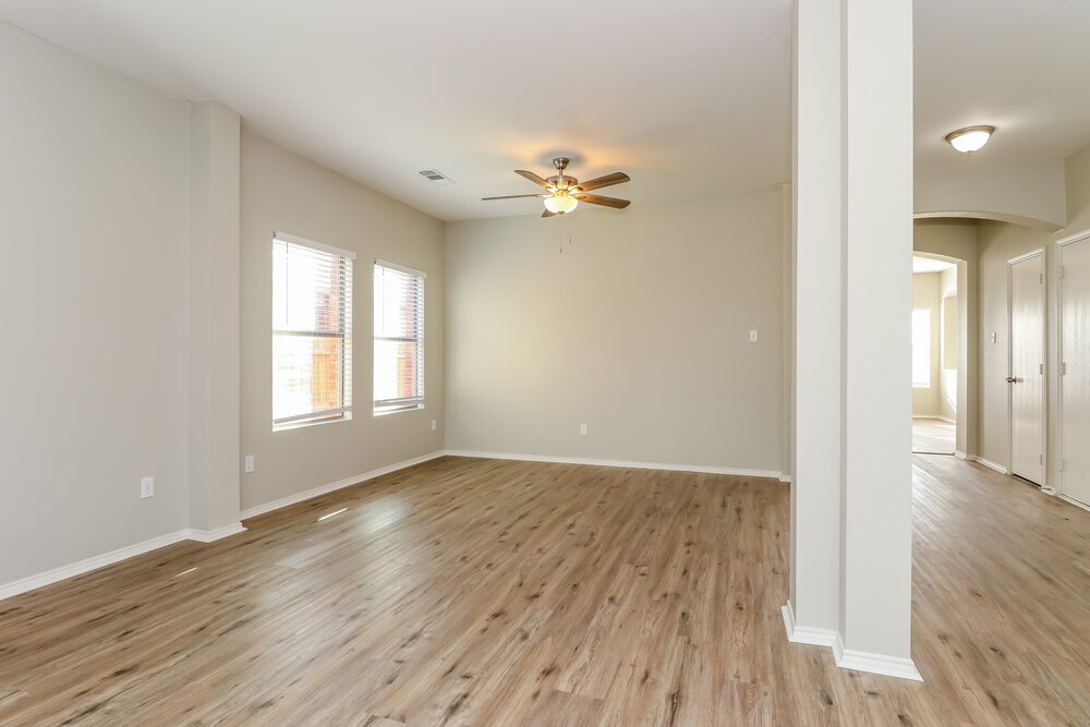 Building Photo - 2705 Gardendale Dr