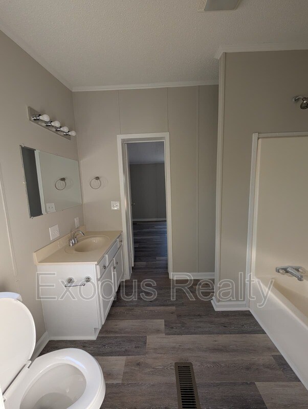 Building Photo - 832 Brooks Mangum Rd