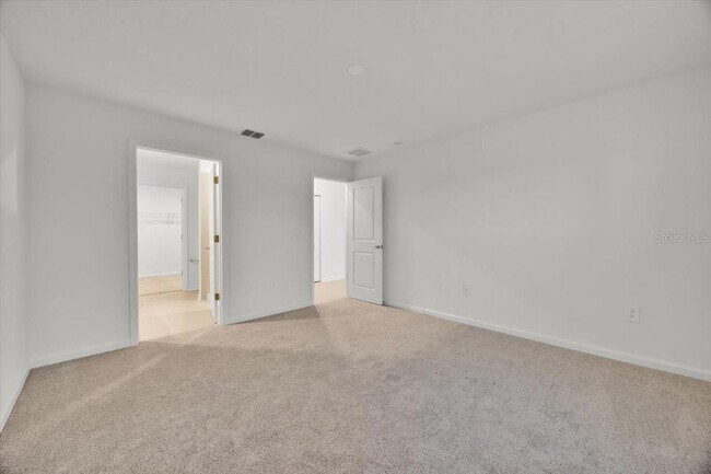 Building Photo - 2398 McKinley Dr