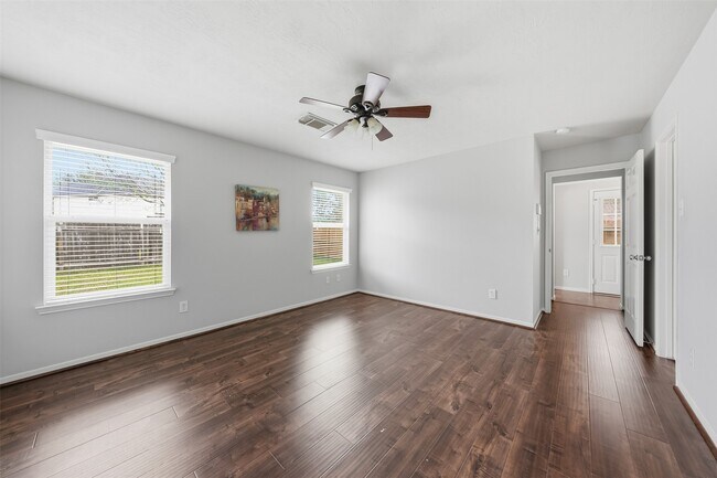 Building Photo - 2319 Falcon Knoll Ln