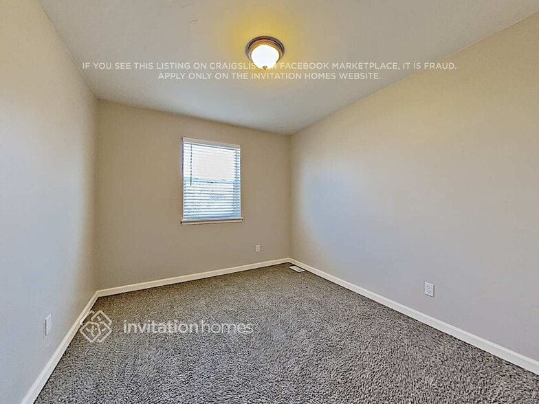 Building Photo - 3823 Dyanna Dr