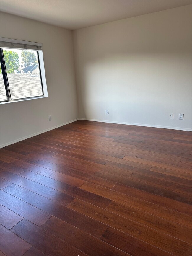 Primary Bedroom - 4370 Troost Ave