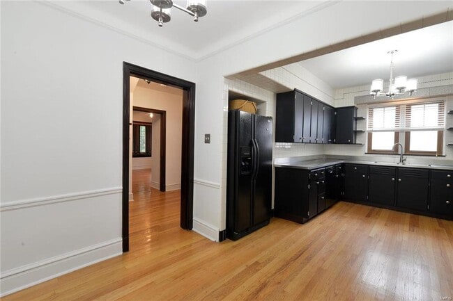 Building Photo - 7572-74 York