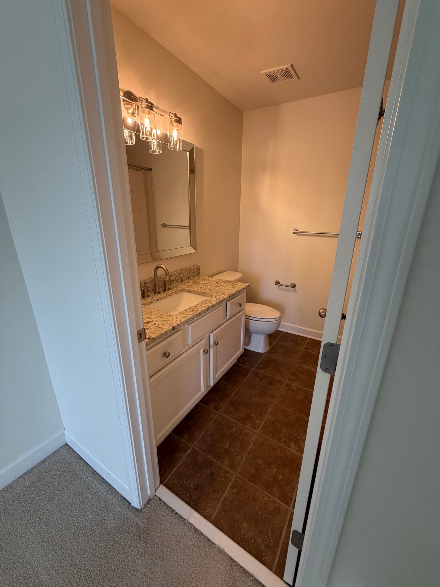Full bathroom in bedroom 1. - 2017A Beech Ave