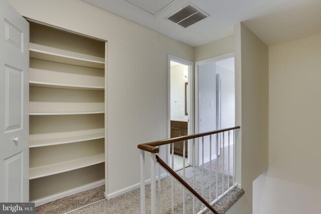 Building Photo - 2937 Village Spring Ln