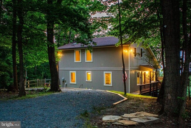 Primary Photo - 1619 Summit Dr