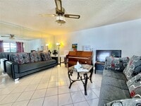 Building Photo - 371 Burgundy G