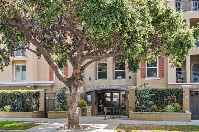 Building Photo - 128 N Oak Knoll Ave