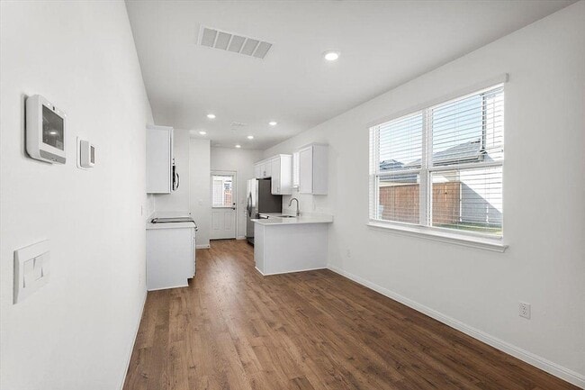 Building Photo - 2517 Violet Theo Ln