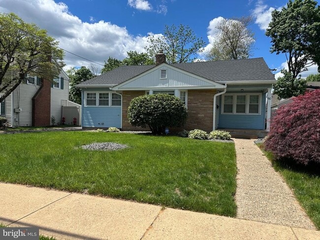 Primary Photo - 60 Steiner Ave