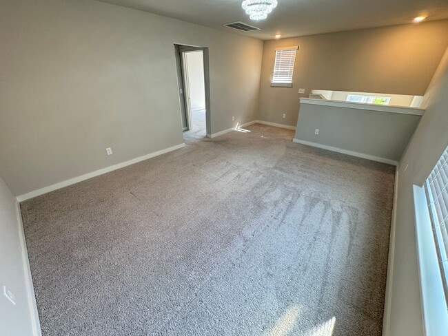 Building Photo - FOR LEASE- TOWNHOME IN LEBANON!