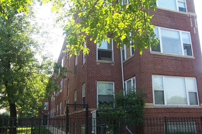 Building Photo - 839 N Sacramento Blvd