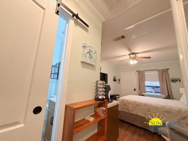 Building Photo - Fully Furnished Studio Living in Shalimar with All Utilities Included!
