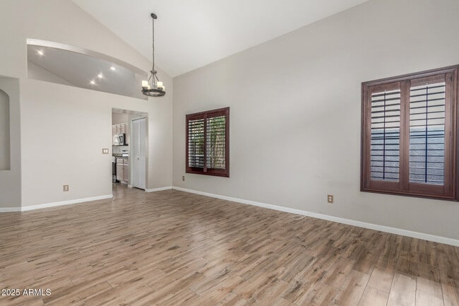 Building Photo - 2500 S Sunnyvale Ave