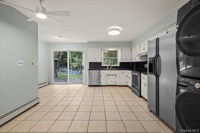 Building Photo - 520 Croton Falls Rd