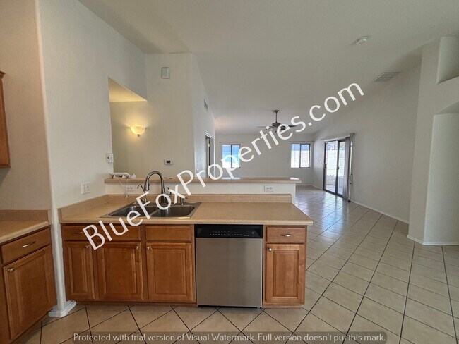 Building Photo - 7135 S Oakbank Dr