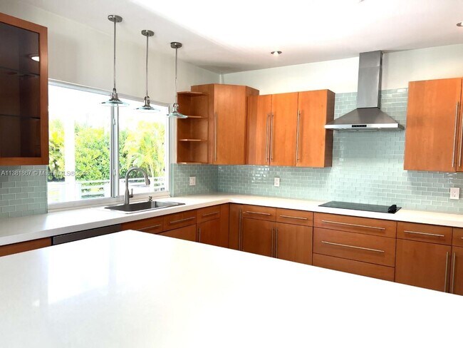 Building Photo - 7720 SW 147th Terrace