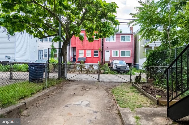 Building Photo - 1127 Trinidad Ave NE