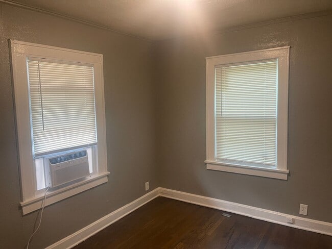 Building Photo - Available Now, 2 Bed 1 Bath Home off 71 HWY