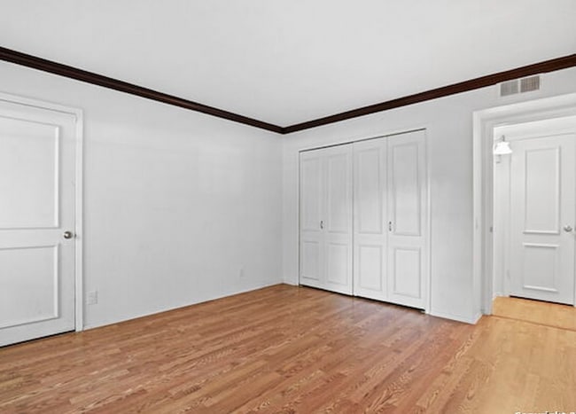 Building Photo - 7834 Broadway-278.9