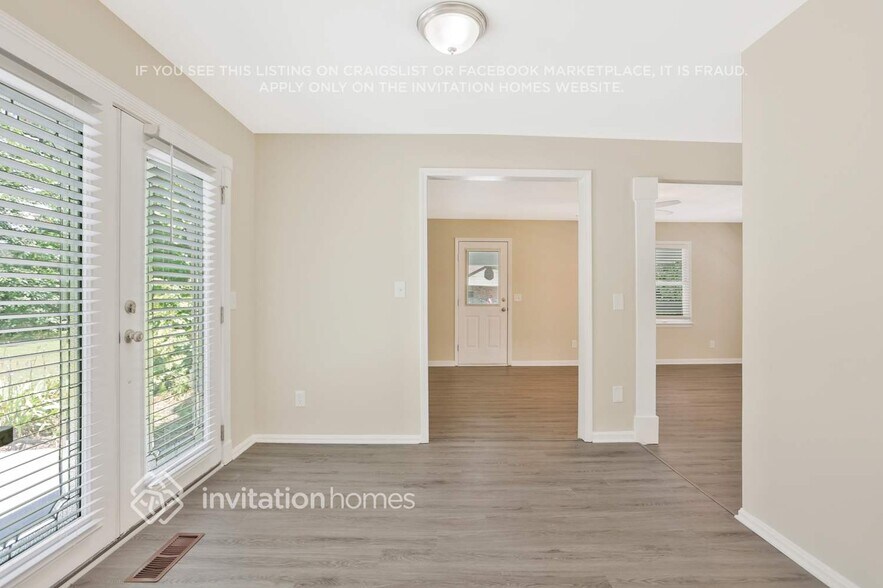 Building Photo - 107 Huntwood Dr